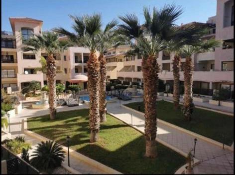 Queens Garden Walking Distance To The Beach Paphos Exterior foto